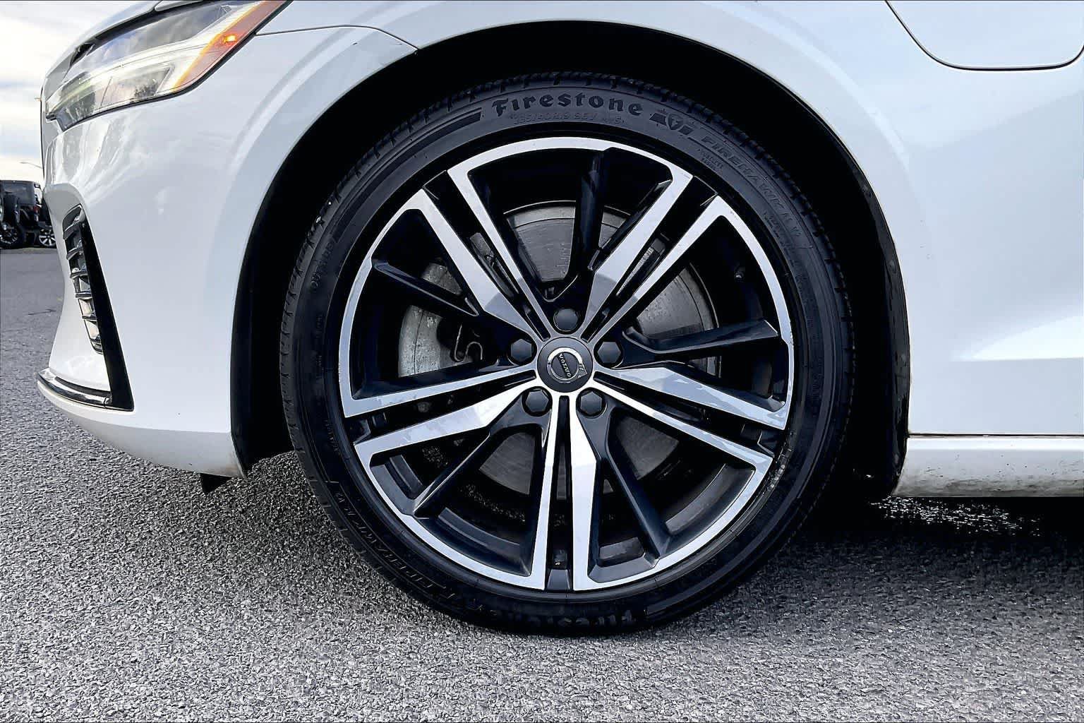Used 2021 Volvo S60 T8 R-Design Expression w/ Advanced Package AWD/4WD image 8