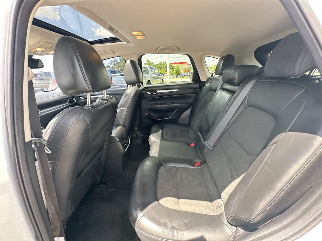 Used 2018 MAZDA CX-5 Touring w/ Preferred Equipment Package FWD image 17