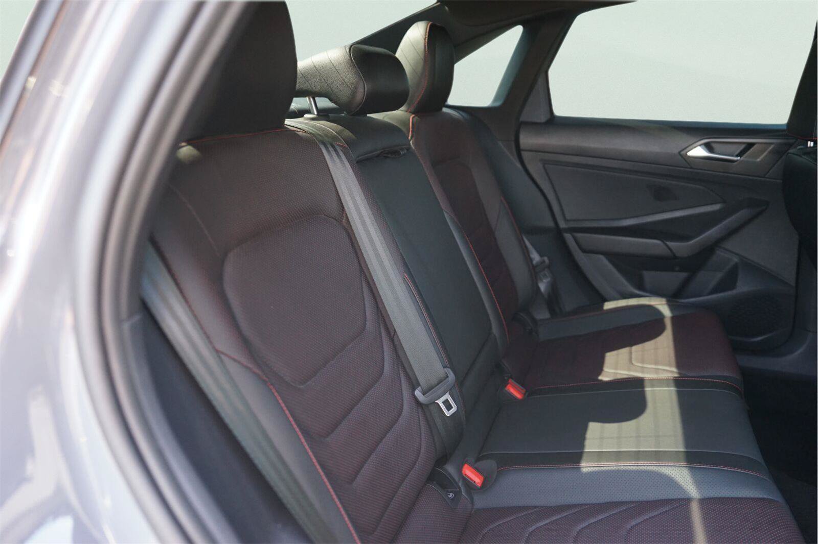 Used 2023 Volkswagen Jetta GLI Autobahn FWD image 17