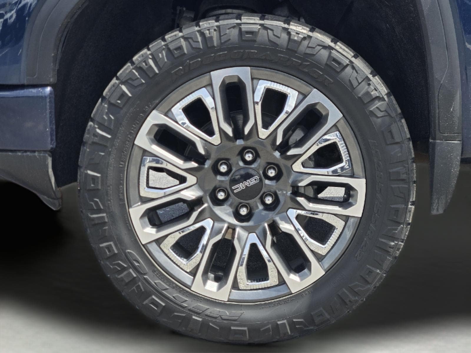 Used 2023 GMC Sierra 1500 Denali Ultimate AWD/4WD image 11