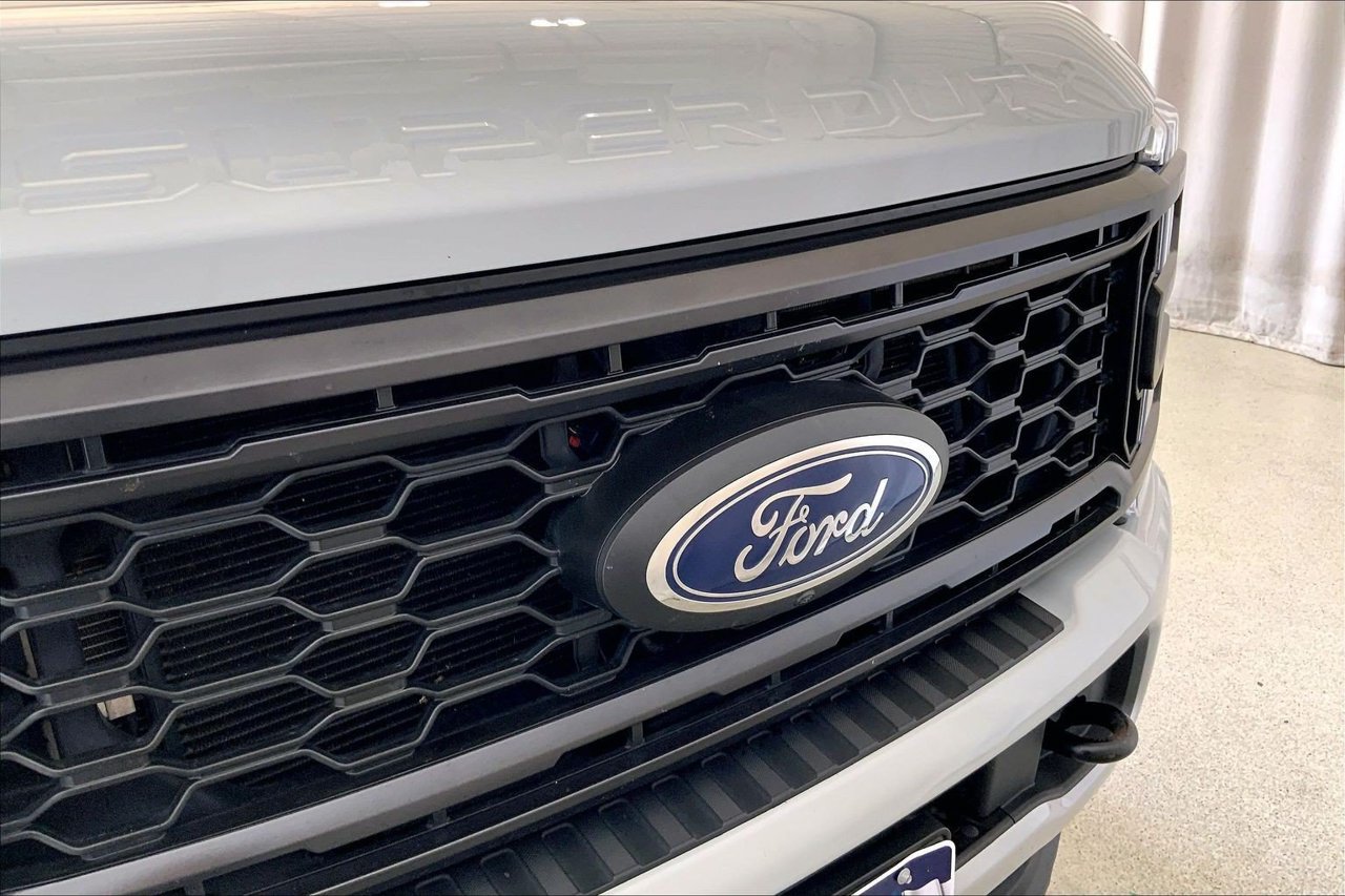 Certified 2025 Ford F350 XL w/ STX Appearance Package AWD/4WD image 30