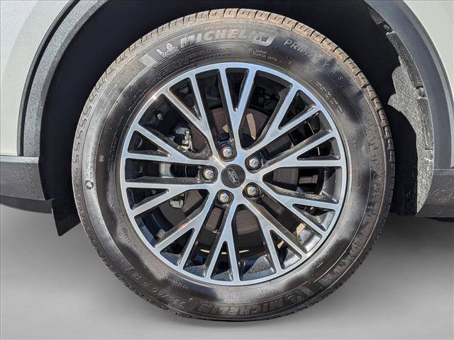 Certified 2025 Ford Escape SE w/ PHEV Premium Package FWD image 22