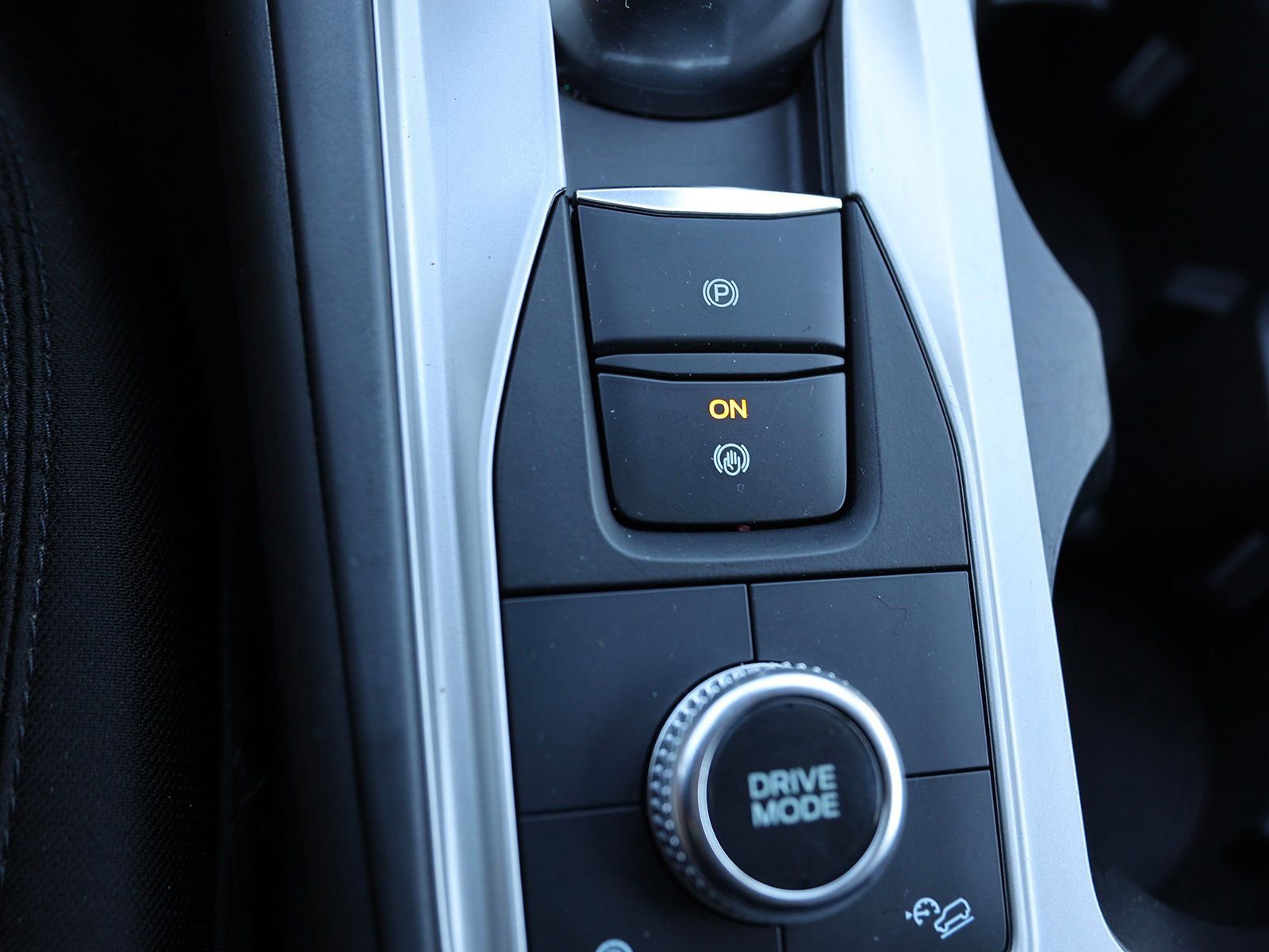 Certified 2022 Ford Explorer XLT w/ Class IV Trailer Tow Package image 36