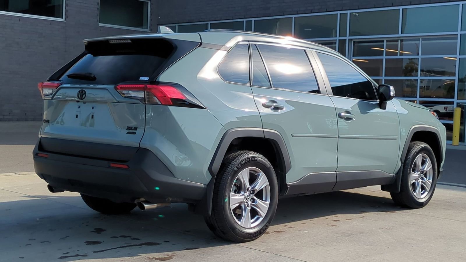 Used 2023 Toyota RAV4 XLE image 6