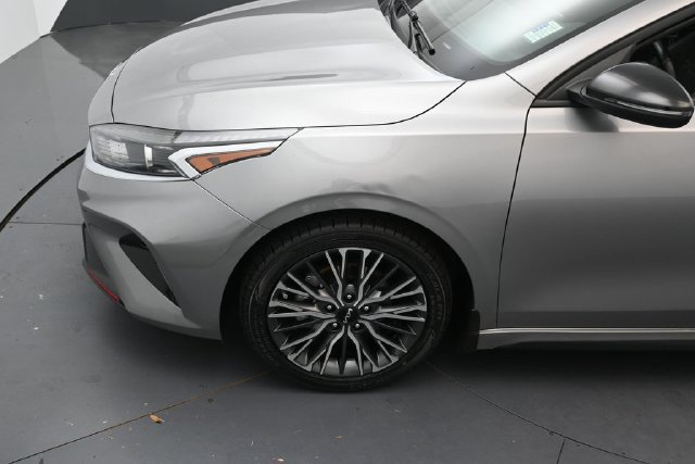 Used 2023 Kia Forte GT-Line w/ GT-Line Technology Package FWD image 9