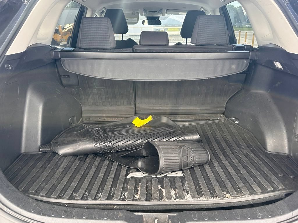 Used 2023 Toyota RAV4 LE AWD/4WD image 21