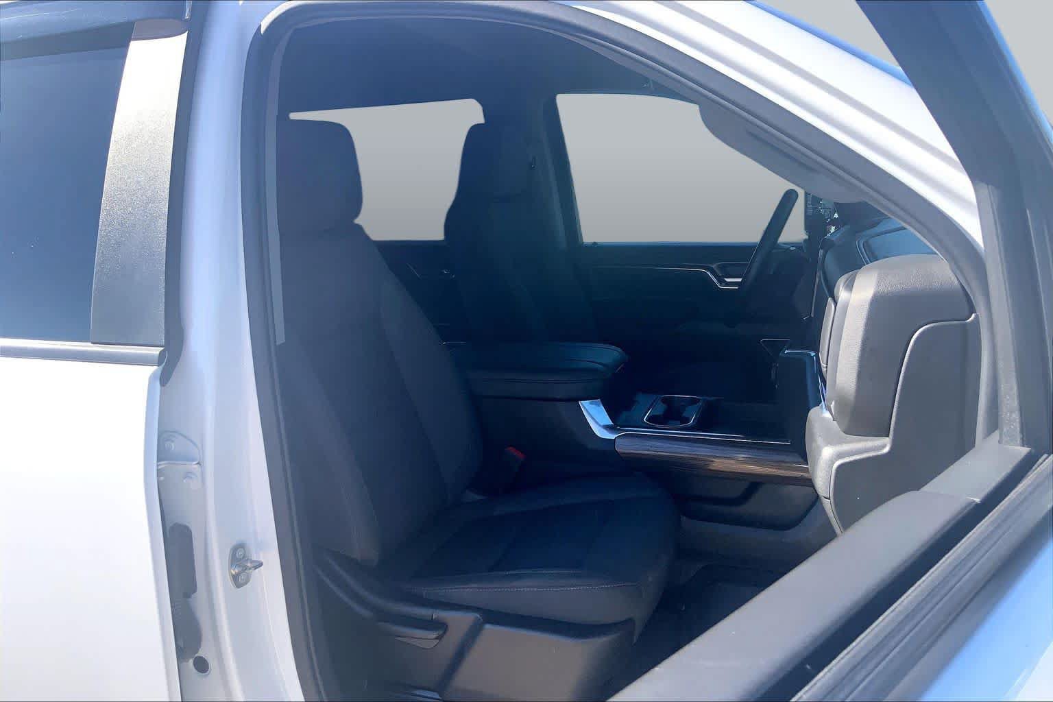 Used 2024 Chevrolet Silverado 2500 LT AWD/4WD image 9