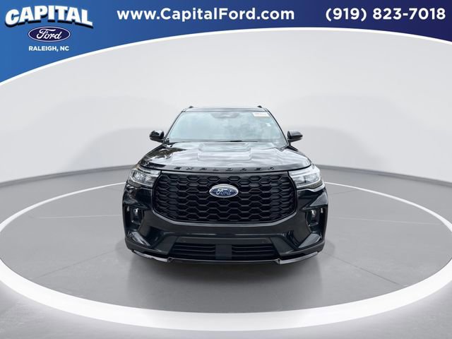 Certified 2025 Ford Explorer ST-Line w/ Premium Package image 9