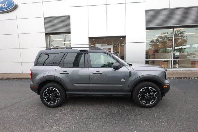 Certified 2025 Ford Bronco Sport Outer Banks w/ Outer Banks Tech Package+ AWD/4WD image 3