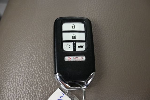 Used 2022 Honda Pilot Touring image 27
