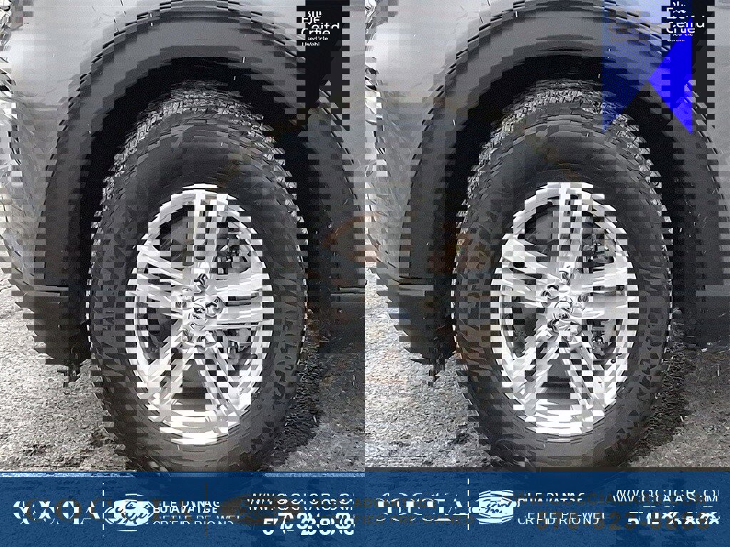 Certified 2022 Ford Explorer XLT w/ Equipment Group 202A image 8