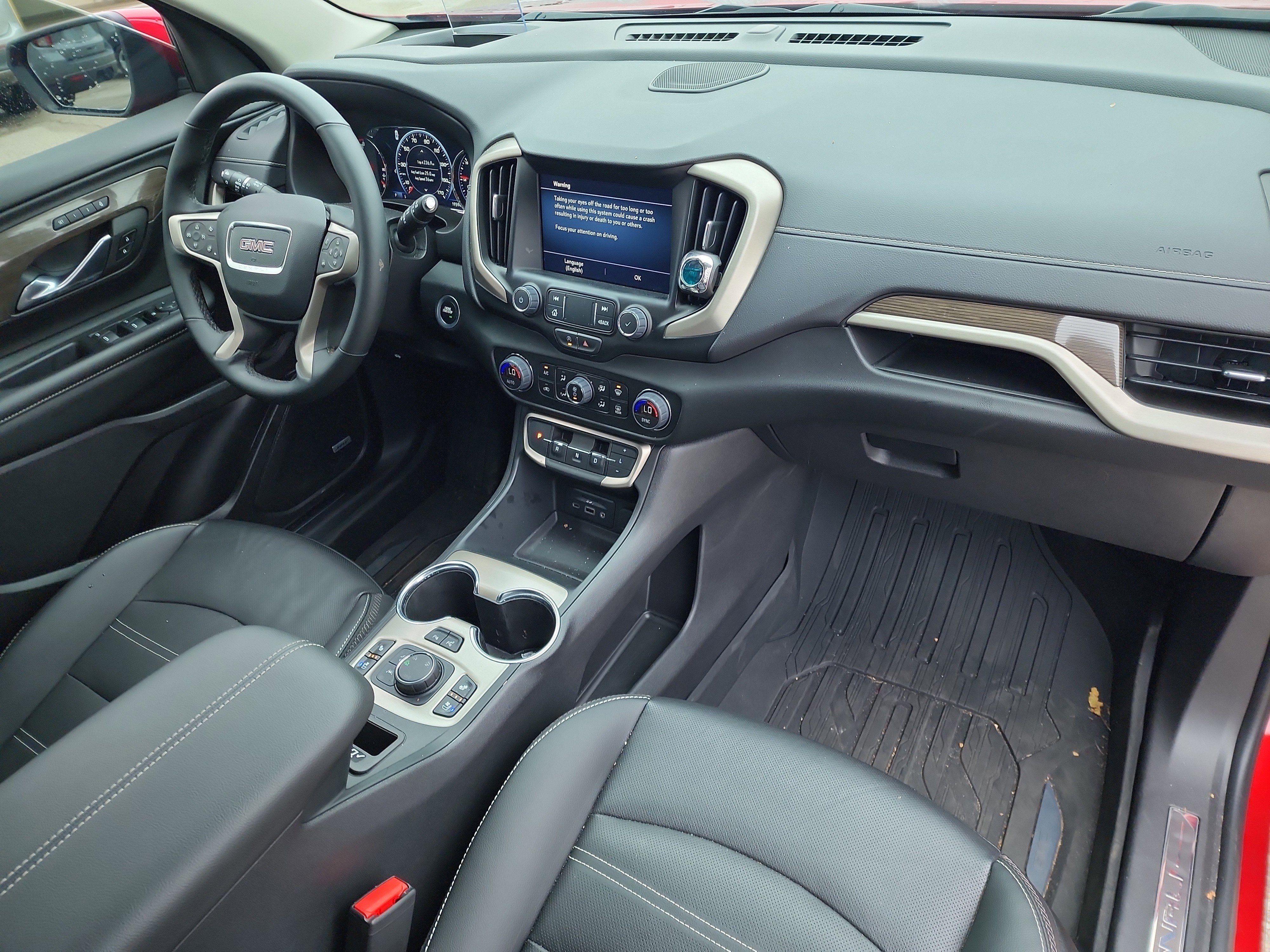 Used 2024 GMC Terrain Denali w/ Denali Premium Package image 17