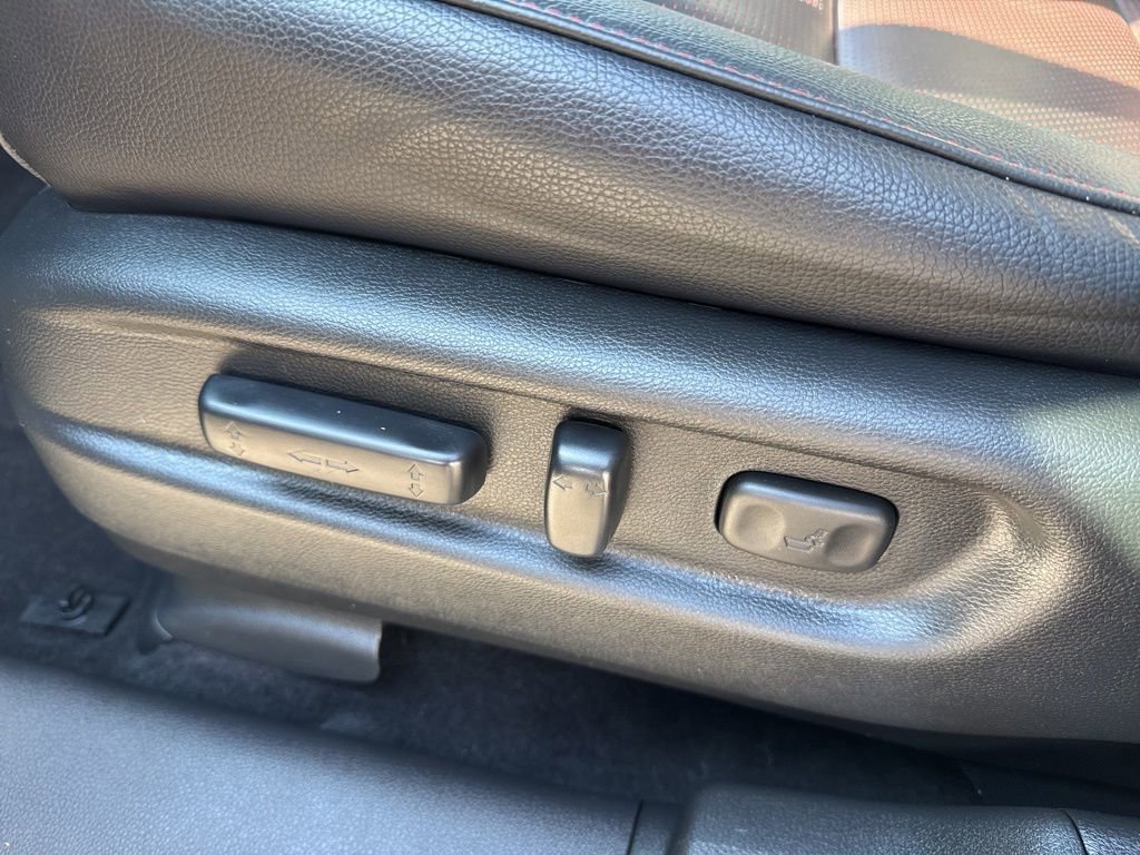 Used 2020 Honda Ridgeline Black Edition image 32