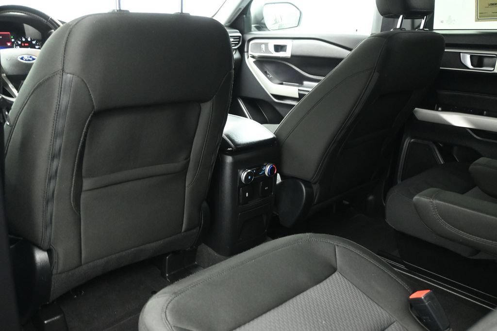 Certified 2022 Ford Explorer XLT RWD image 17