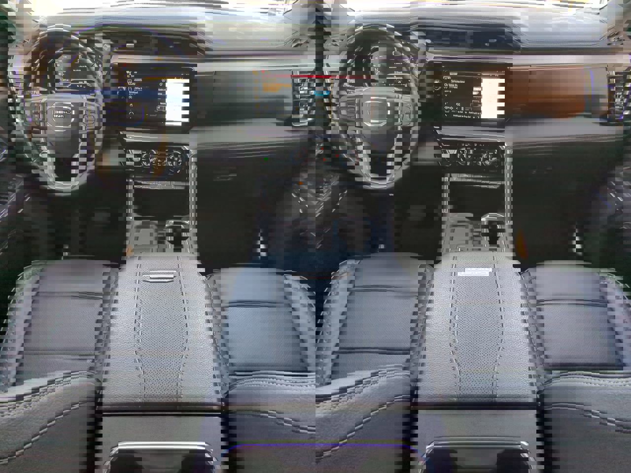 Used 2024 GMC Sierra 3500 Denali w/ Denali Reserve Package image 13