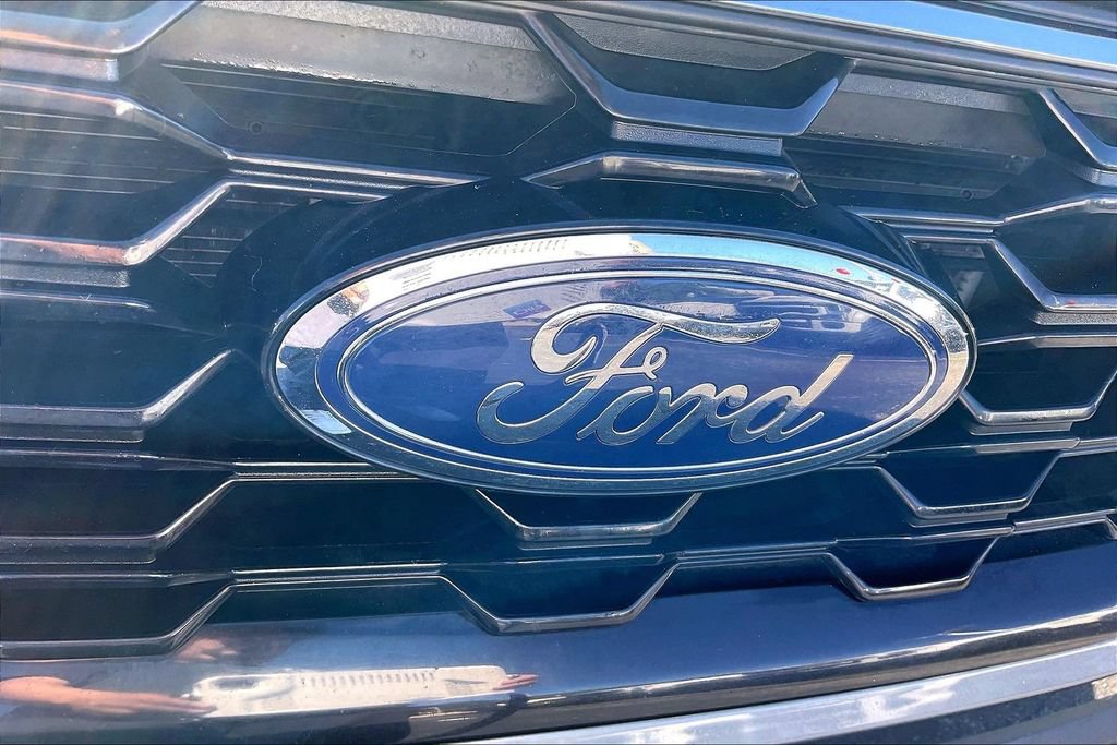 Certified 2025 Ford Escape ST-Line AWD/4WD image 33