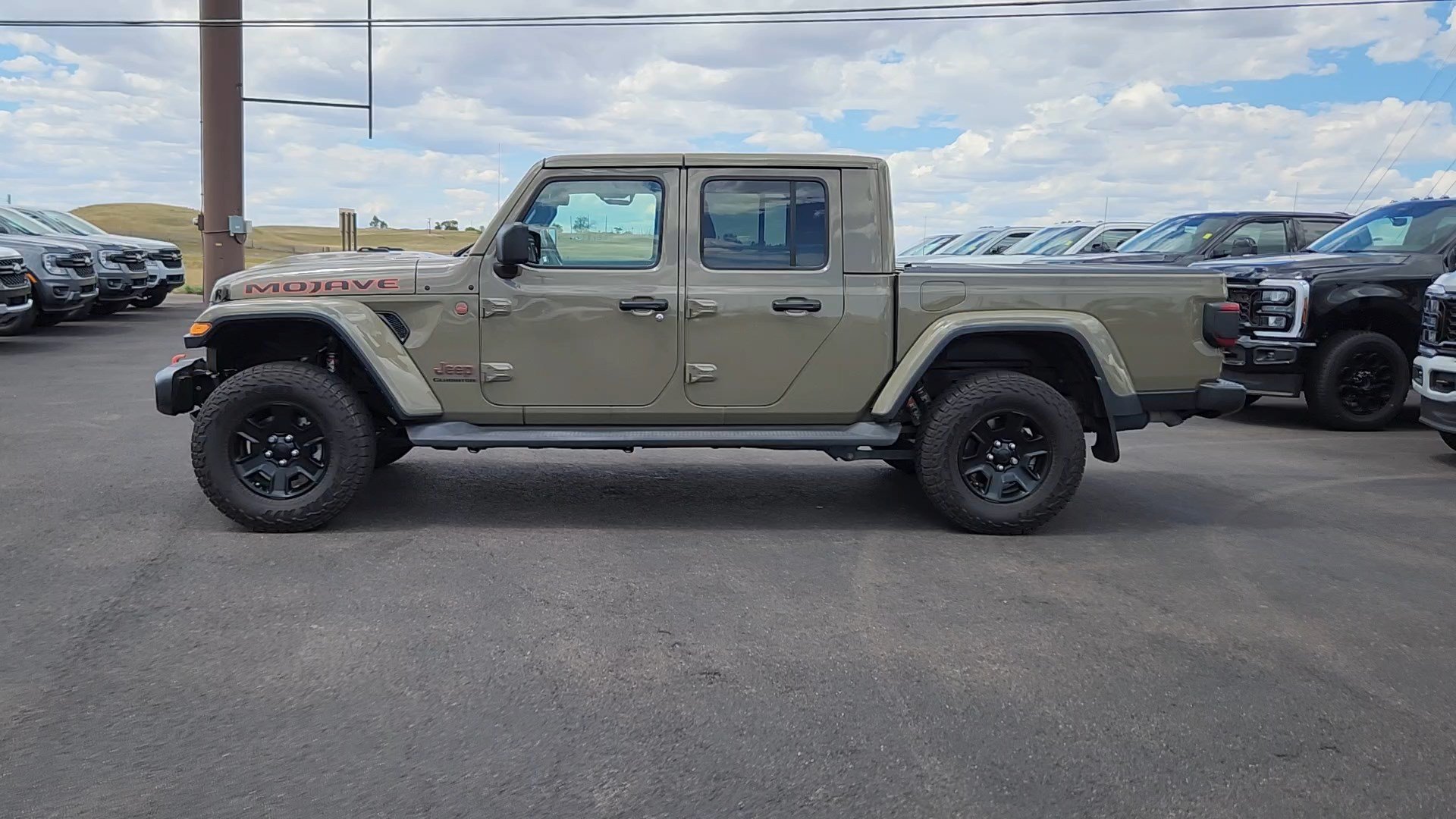 Used 2020 Jeep Gladiator Mojave AWD/4WD image 2