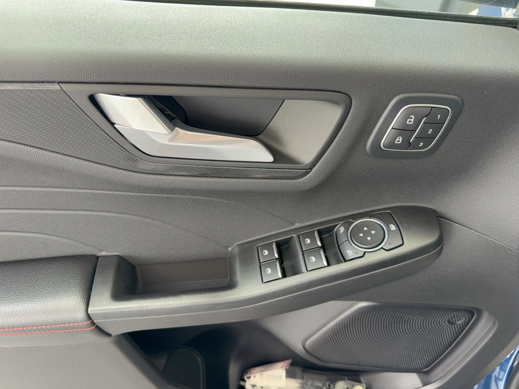 Certified 2023 Ford Escape ST-Line Elite image 9