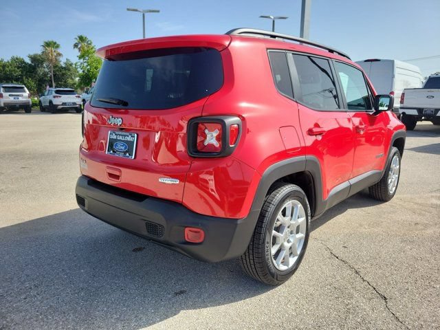 Used 2022 Jeep Renegade Latitude w/ Convenience Group AWD/4WD image 6