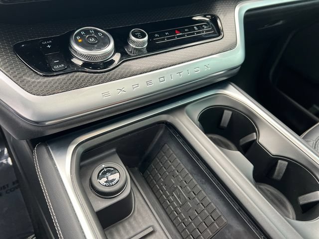 Certified 2025 Ford Expedition Platinum w/ Stealth Performance Package AWD/4WD image 36