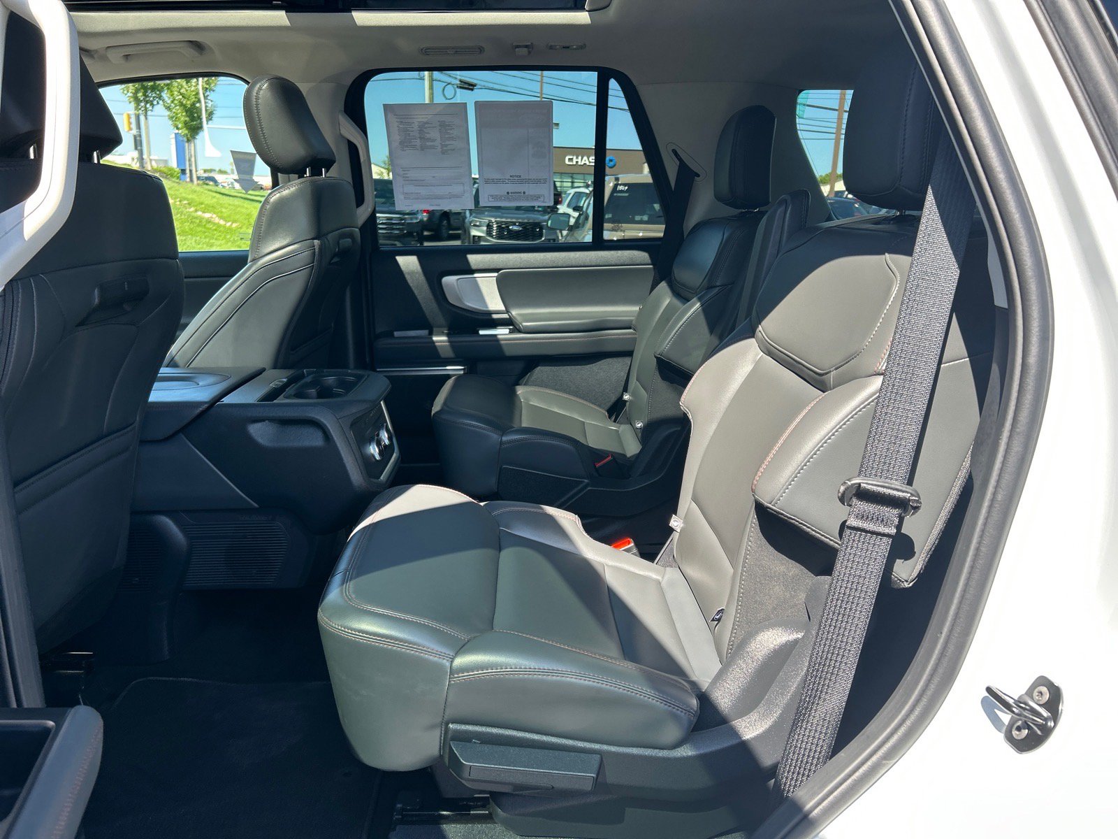 Certified 2025 Ford Expedition Active AWD/4WD image 8