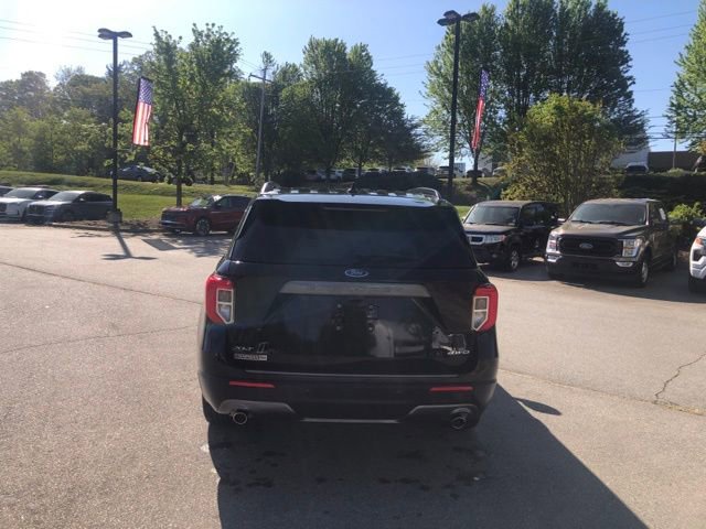 Certified 2023 Ford Explorer XLT w/ Equipment Group 202A AWD/4WD image 4