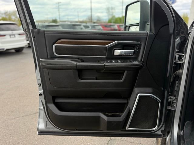 Used 2024 RAM 2500 Laramie AWD/4WD image 12