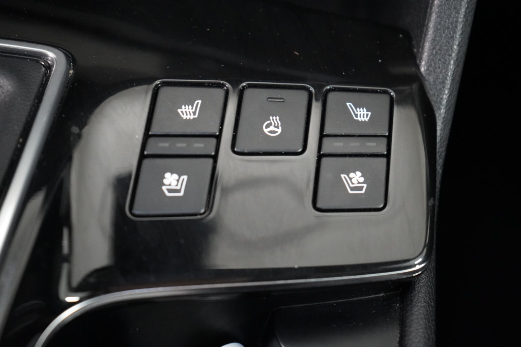 Used 2023 Kia Sportage SX FWD image 19