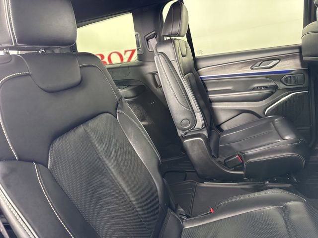 Used 2024 Jeep Grand Cherokee L Overland w/ Trailer Tow Package image 18