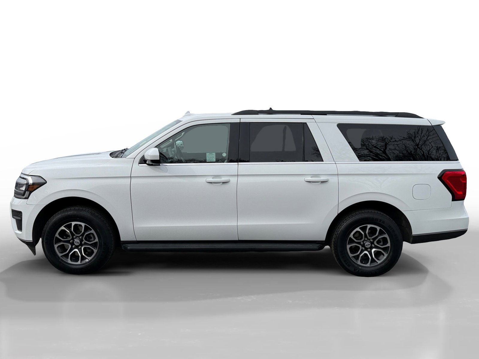 Certified 2024 Ford Expedition Max XLT image 2