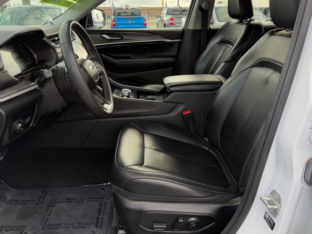 Used 2023 Jeep Grand Cherokee L Limited image 15