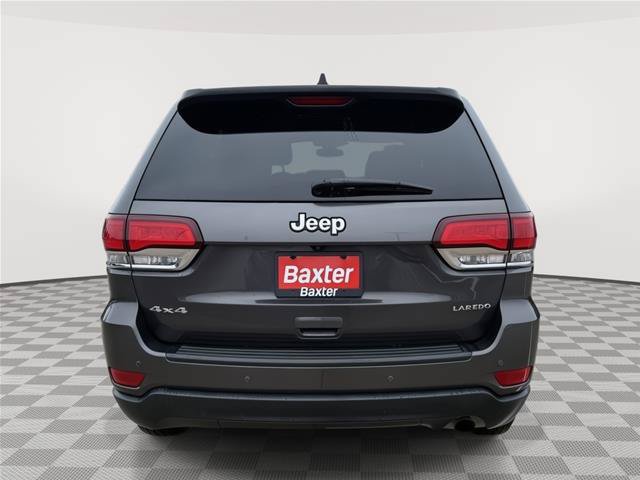 Used 2020 Jeep Grand Cherokee Laredo AWD/4WD image 4