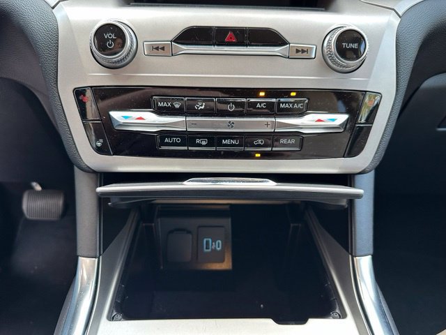 Certified 2023 Ford Explorer XLT w/ Equipment Group 202A RWD image 21