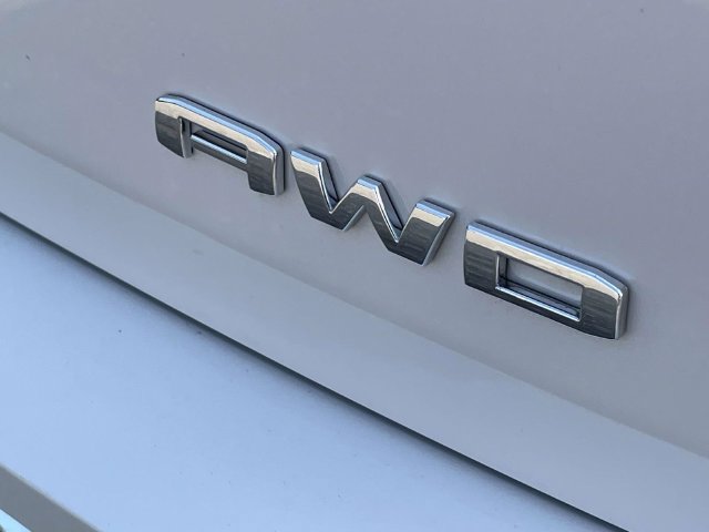 Used 2024 GMC Terrain Denali AWD/4WD image 9