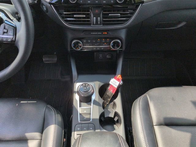 Certified 2022 Ford Escape Titanium image 18