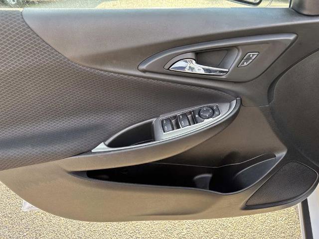 Used 2023 Chevrolet Malibu LT image 14