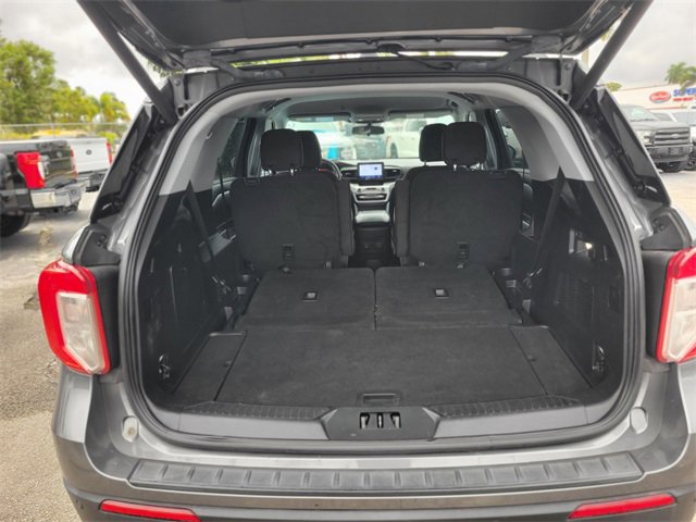 Certified 2022 Ford Explorer XLT image 6