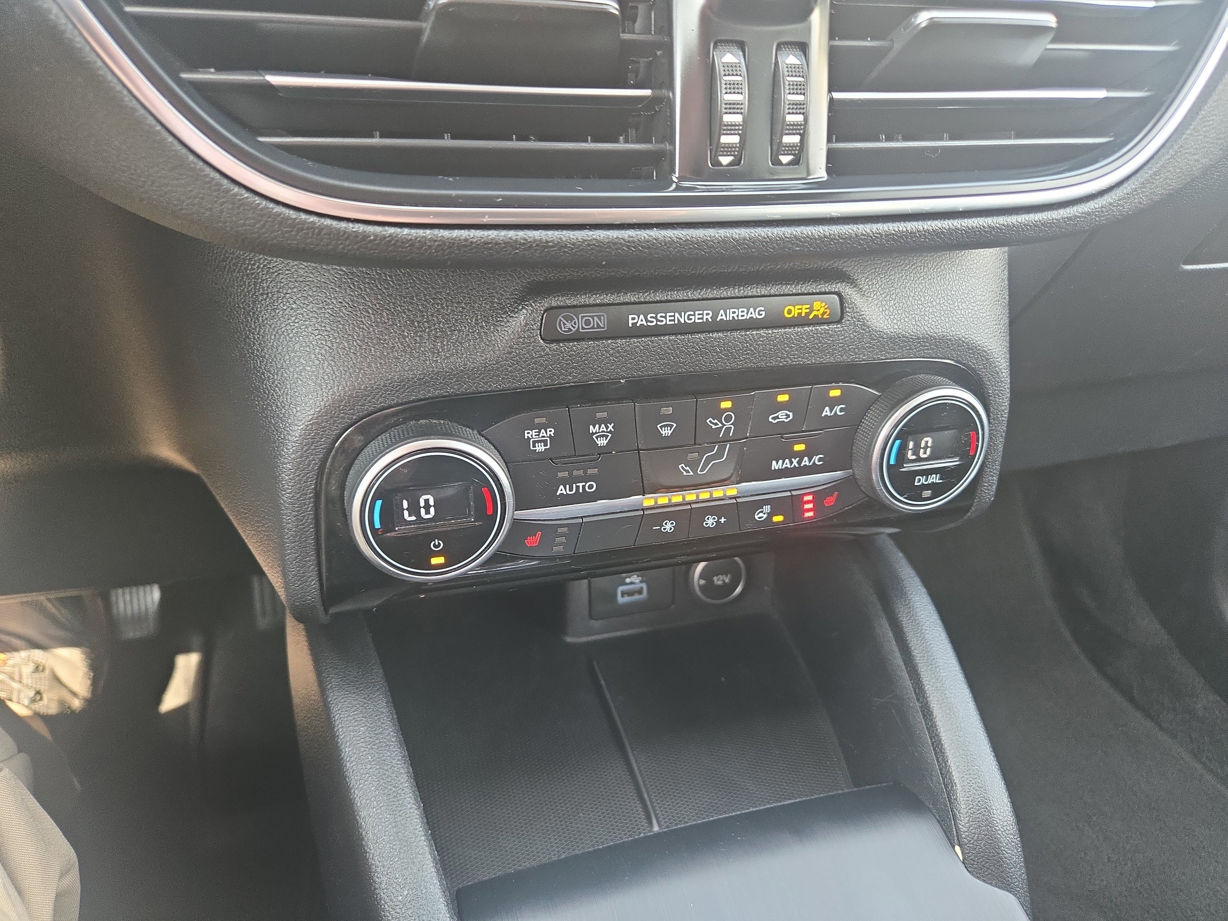 Certified 2021 Ford Escape Titanium image 29