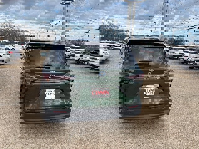 Used 2024 Toyota Sienna XLE image 3