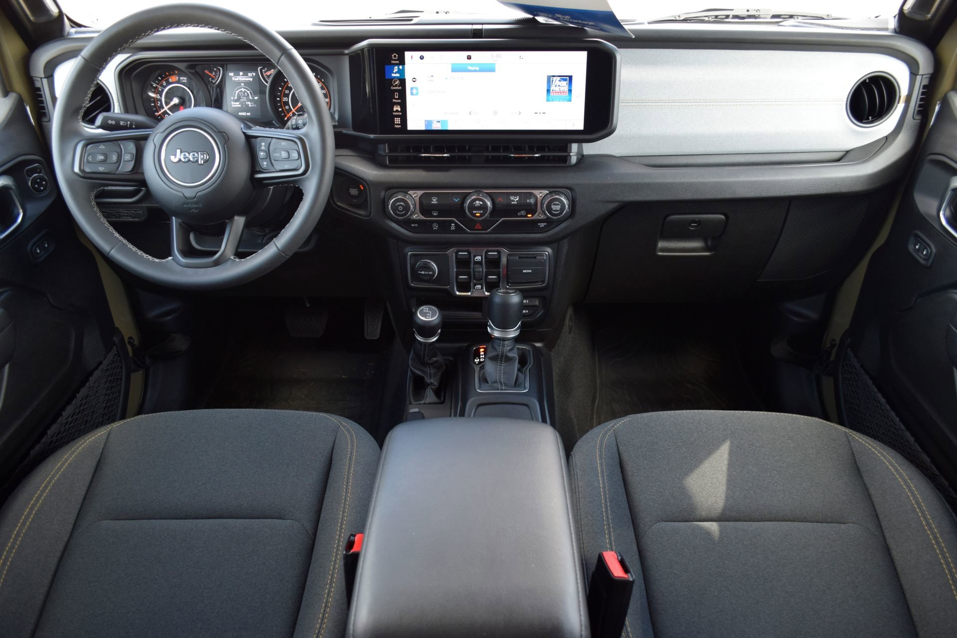 Used 2025 Jeep Wrangler Unlimited Sport AWD/4WD image 7