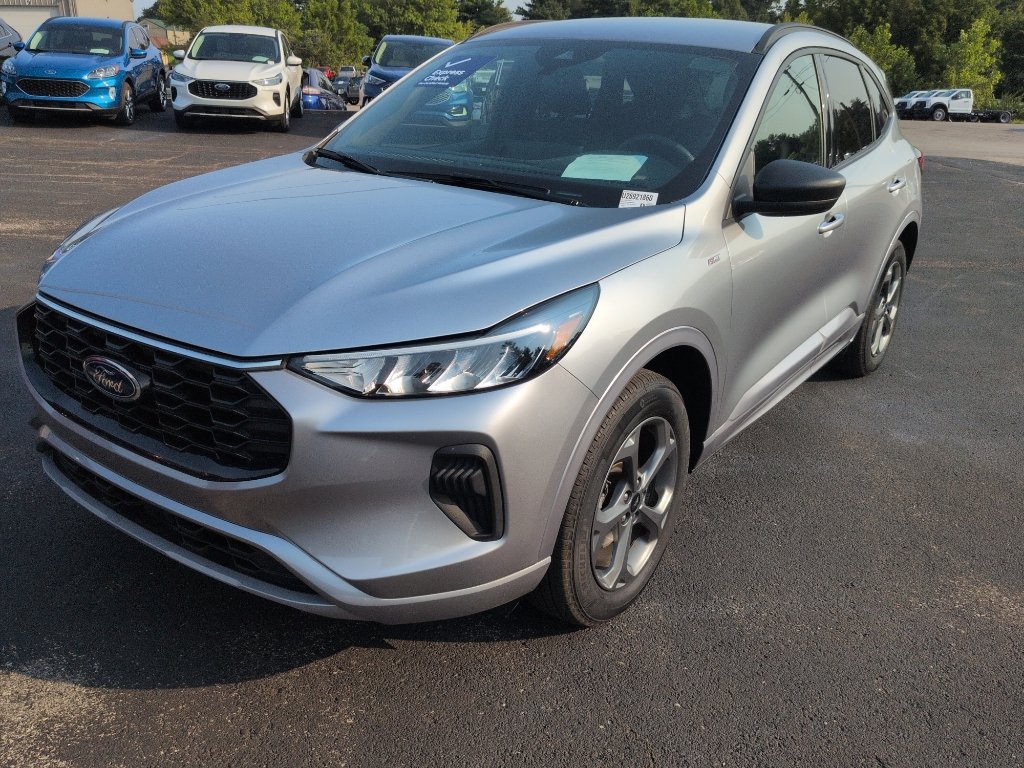 Certified 2024 Ford Escape ST-Line w/ Tech Pack #1 AWD/4WD image 1