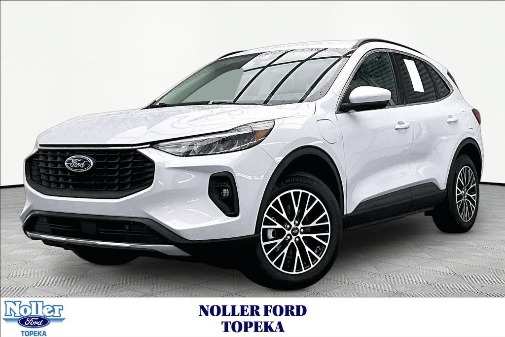 Certified 2025 Ford Escape SE