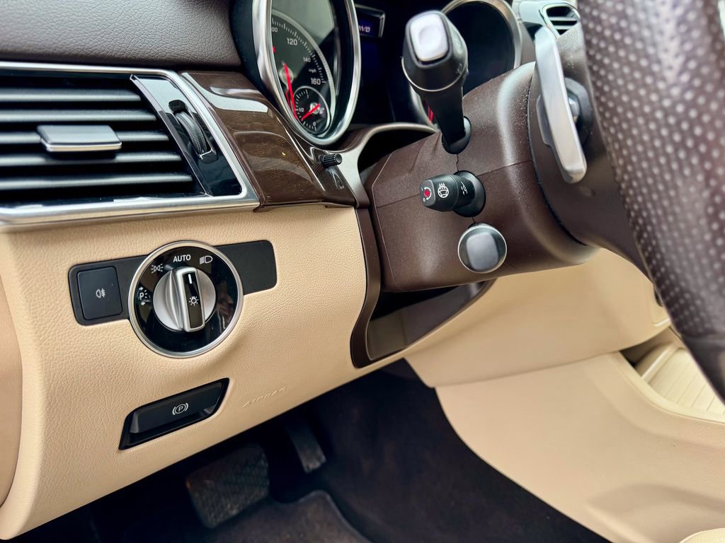 Used 2018 Mercedes-Benz GLS 450 4MATIC image 15