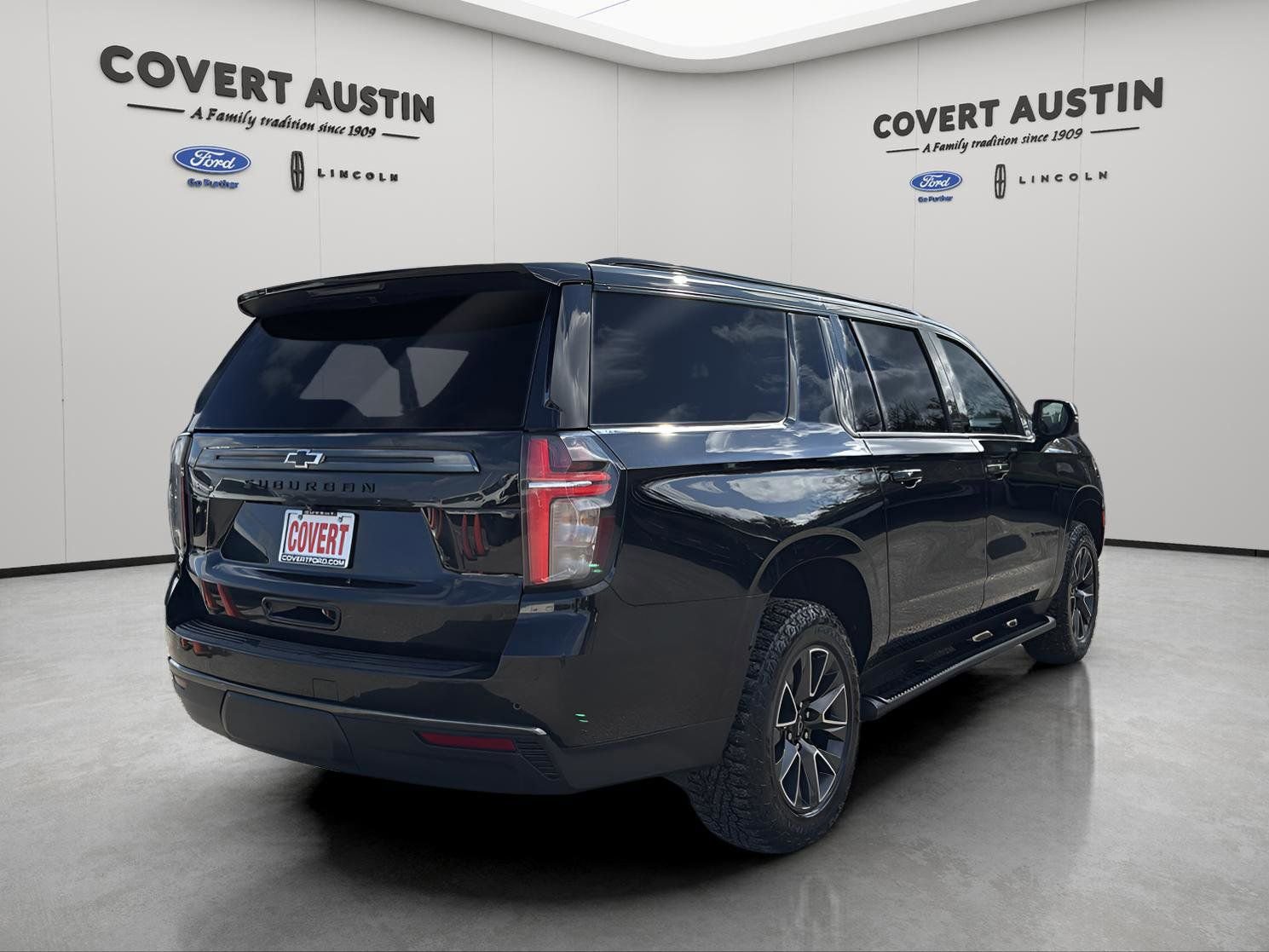 Used 2022 Chevrolet Suburban Z71 w/ Luxury Package image 5