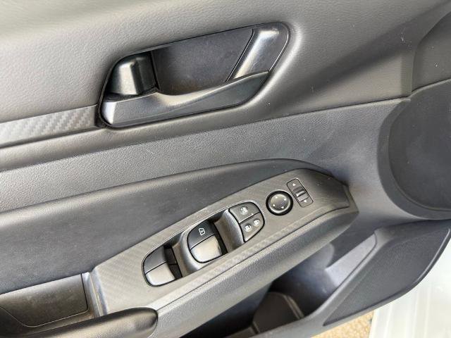 Used 2023 Nissan Altima 2.5 S FWD image 16