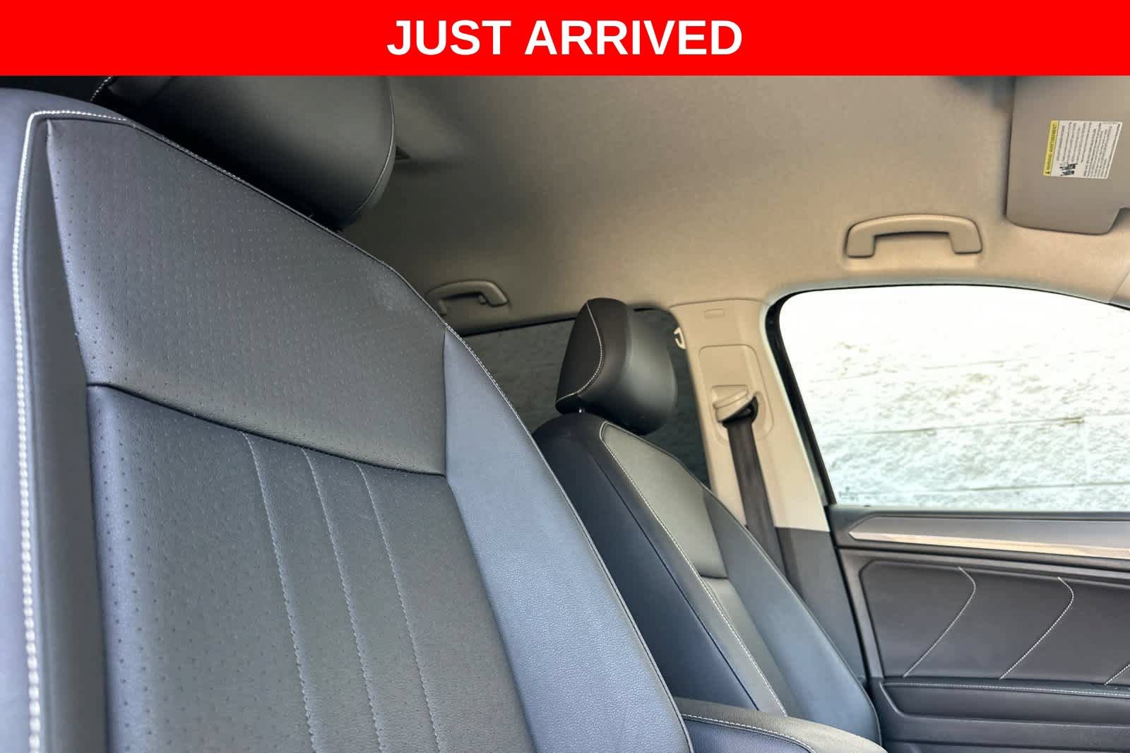 Used 2023 Volkswagen Tiguan SE AWD/4WD image 18