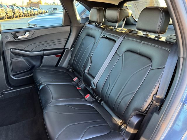 Certified 2025 Ford Escape SE w/ PHEV Premium Package image 16