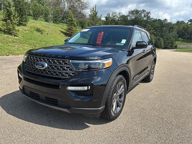 Certified 2023 Ford Explorer XLT w/ Equipment Group 202A AWD/4WD image 8