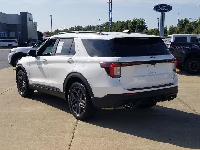 Certified 2025 Ford Explorer ST AWD/4WD image 5