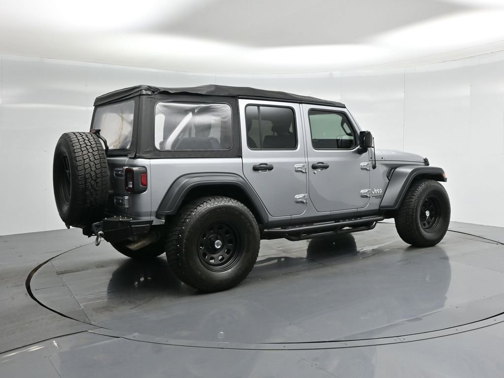 Used 2018 Jeep Wrangler Unlimited Sport image 14